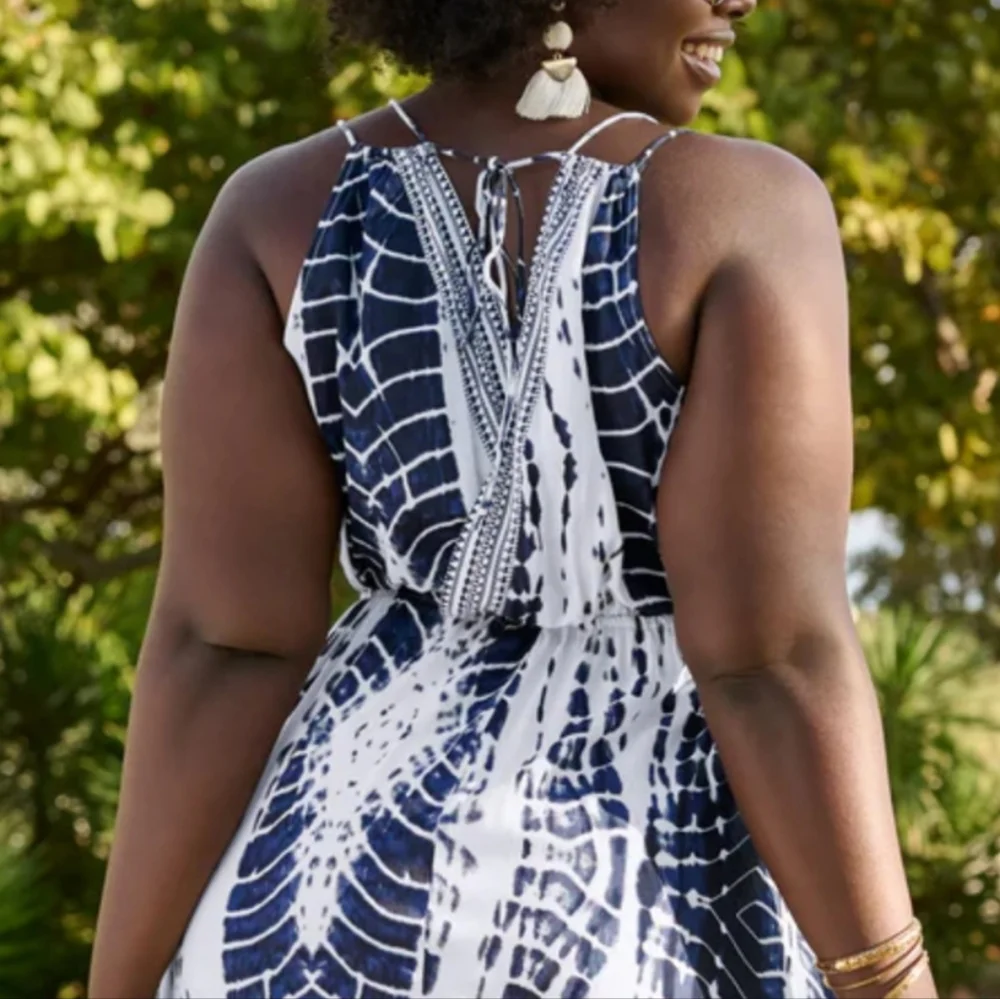 Venus Maxi Cover Up Dress Size 2X V-Neck, Semi Sheer Coverage, Slit at Front - Picture 3 of 7